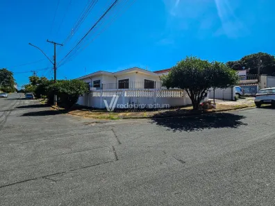 Casa com 3 Quartos à venda, 263m² no Vila Nogueira, Campinas