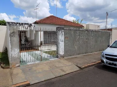Casa com 2 Quartos à venda, 135m² no Centro, Araraquara