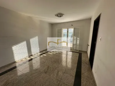 Imóvel Comercial com 3 Quartos para alugar, 300m² no Lago Parque, Londrina