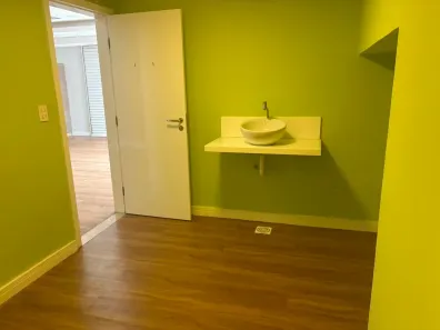 Ponto Comercial com 1 Quarto para alugar, 100m² no Renascença, São Luís