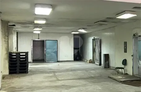 Galpão/Depósito/Armazém para venda ou aluguel, 1500m² no Bela Vista, São Paulo