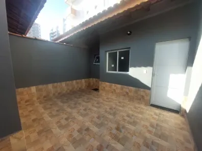 Casa com 2 Quartos à venda, 79m² no Guilhermina, Praia Grande