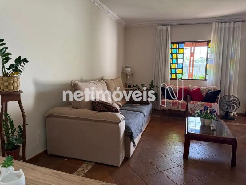 Casa com 3 quartos — Bandeirantes (Pampulha), Belo Horizonte