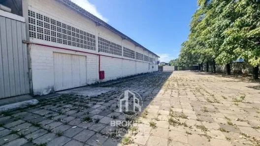 Galpão/Depósito/Armazém à venda, 1700m² no Civit II, Serra