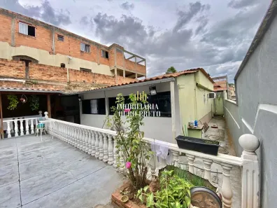 Casa com 3 Quartos à venda, 185m² no Minascaixa, Belo Horizonte