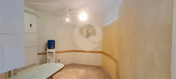 Sala Comercial à venda, 25m² no Bosque da Saúde, São Paulo