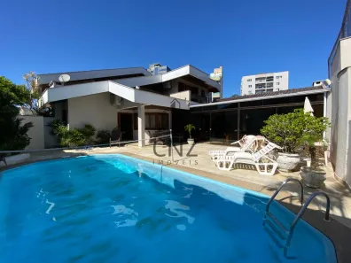Casa com 5 Quartos à venda, 450m² no Centro I, Brusque