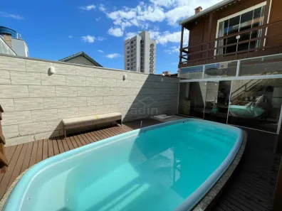 Casa com 4 Quartos à venda, 180m² no Centro, Navegantes