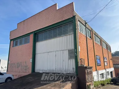 Galpão/Depósito/Armazém para alugar, 350m² no Nossa Senhora de Fátima, Caxias do Sul
