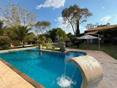 Fazenda/Sítio com 3 Quartos à venda, 265m² no , Hidrolândia