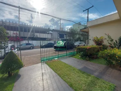 Casa com 3 Quartos para alugar, 300m² no Centro, Anápolis