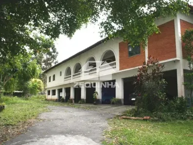Fazenda/Sítio com 4 Quartos à venda, 800m² no Três Montanhas, Osasco
