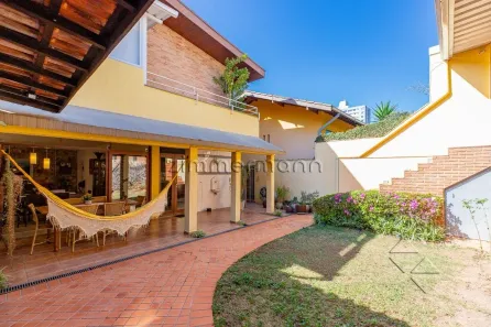 Sobrado com 4 Quartos à venda, 321m² no Vila Madalena, São Paulo