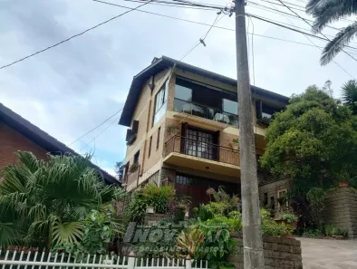 Casa com 3 Quartos à venda, 250m² no Galópolis, Caxias do Sul