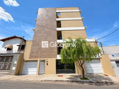 Ponto Comercial para alugar, 35m² no Centro, Montes Claros