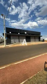 Galpão/Depósito/Armazém para alugar, 440m² no Novo Mundo, Uberlândia