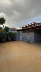 Casa com 3 Quartos à venda, 150m² no Umuarama, Uberlândia