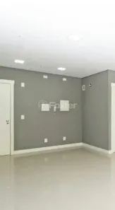 Sala Comercial à venda, 33m² no Mont Serrat, Porto Alegre