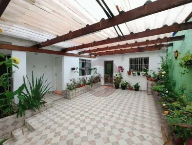 Sobrado com 5 Quartos à venda, 180m² no Jardim Ester Yolanda, São Paulo