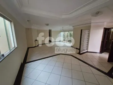 Casa com 3 Quartos para alugar, 300m² no Vigilato Pereira, Uberlândia