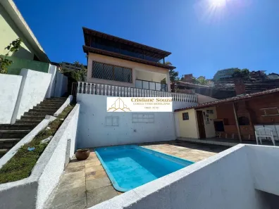 Casa com 5 Quartos à venda, 280m² no Panorama, Teresópolis