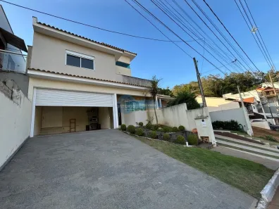 Casa de Condomínio com 3 Quartos à venda, 220m² no Jardim Guaçu, São Roque