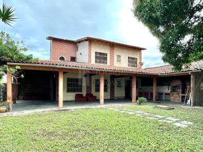 Casa com 3 Quartos à venda, 200m² no Coqueiral, Araruama