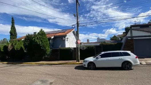 Prédio Comercial para alugar, 330m² no Nossa Senhora de Lourdes, Santa Maria