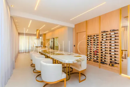 Casa de Condomínio com 3 Quartos para alugar, 260m² no Santa Regina, Camboriú