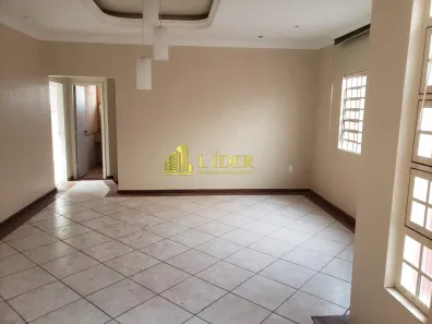 Casa com 4 Quartos para alugar, 270m² no Cazeca, Uberlândia