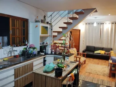 Sobrado com 3 Quartos à venda, 90m² no Jardim Santa Inês II, São José dos Campos