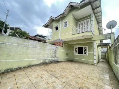 Casa com 3 Quartos para alugar, 180m² no Jardim Pinhal, Guarulhos