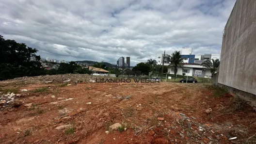 Lote/Terreno à venda, 361m² no Serraria, São José