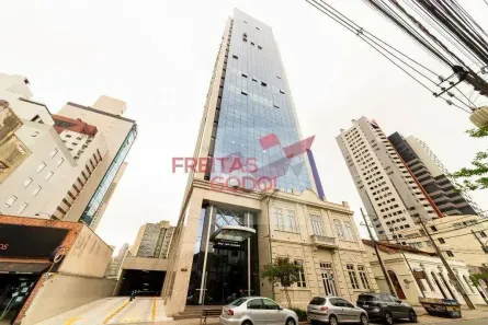 Sala Comercial para alugar, 220m² no Centro, Curitiba