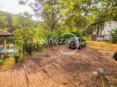 Fazenda/Sítio com 4 Quartos à venda, 260m² no Chácaras São Miguel, Londrina
