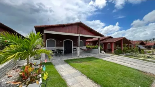 Casa de Condomínio com 3 Quartos à venda, 136m² no Alpes Suiços, Gravatá