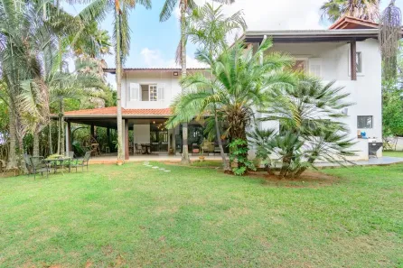 Casa de Condomínio com 4 Quartos à venda, 240m² no Chácara dos Junqueiras, Carapicuíba