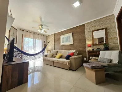 Casa de Condomínio com 3 Quartos à venda, 202m² no Cavalhada, Porto Alegre