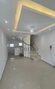 Casa de Condomínio com 2 Quartos à venda, 60m² no Guaratiba, Rio de Janeiro