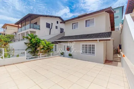 Sobrado com 4 Quartos à venda, 360m² no City Bussocaba, Osasco