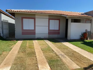 Casa com 3 Quartos para alugar, 88m² no Jardim Imperial, Cuiabá