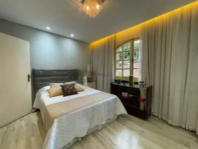 Casa com 5 Quartos à venda, 325m² no Santa Lúcia, Belo Horizonte
