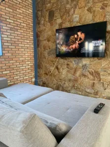Casa com 3 Quartos para alugar, 280m² no Jardim Parnaso, Caraguatatuba