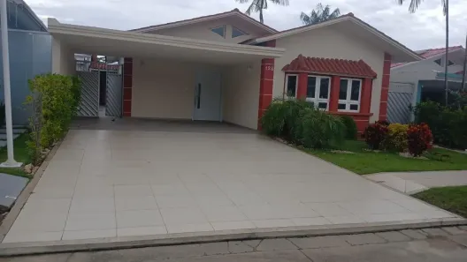 Casa de Condomínio com 3 Quartos à venda, 150m² no Flores, Manaus
