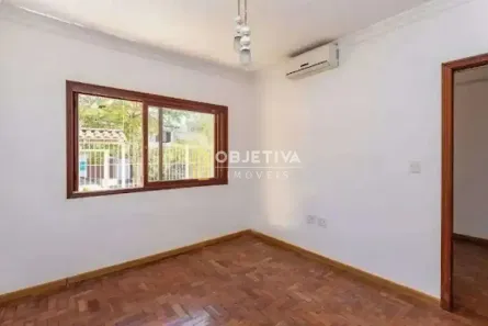Casa com 5 Quartos para alugar, 167m² no Passo da Areia, Porto Alegre