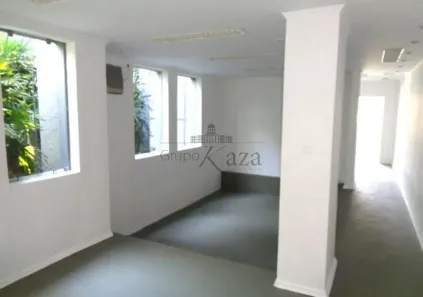 Prédio Comercial com 6 Quartos para alugar, 300m² no Jardim América, São Paulo