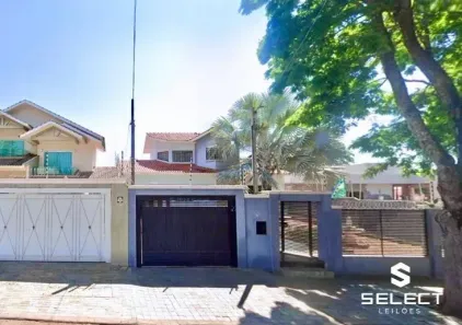 Sobrado com 4 Quartos à venda, 312m² no Centro, Loanda