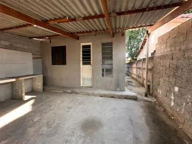 Casa com 2 Quartos para alugar, 43m² no Residencial Pasin, Pindamonhangaba