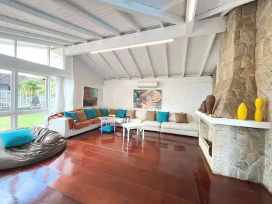 Casa com 4 Quartos à venda, 247m² no Lagoa da Conceição, Florianópolis