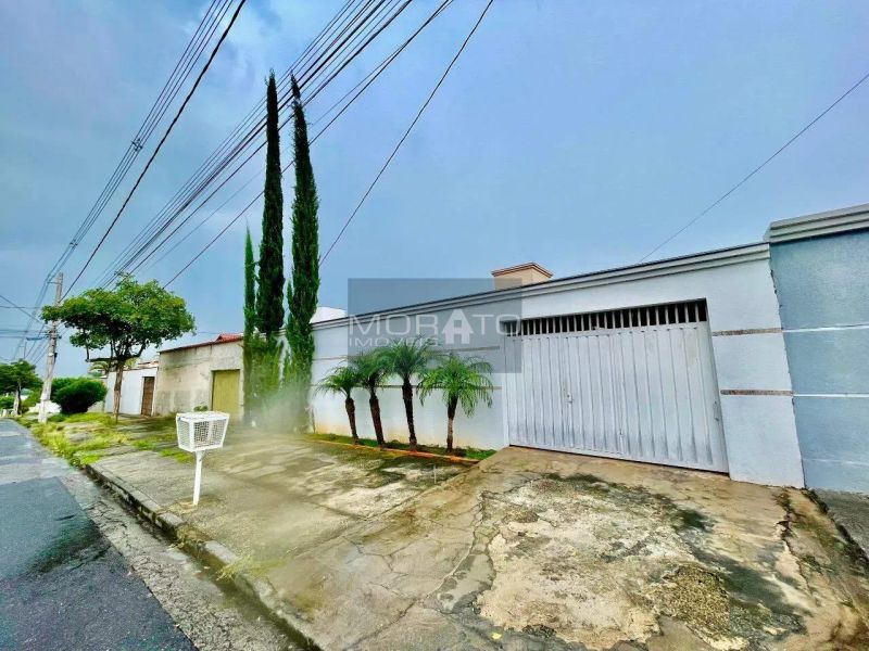 Casa com 3 quartos — Trevo, Belo Horizonte